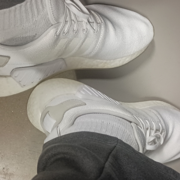 ADIDAS NMD BOOST R2 TRIPLE WHITE - Picture 4 of 6